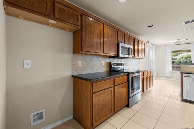 9627 Mediator Run, Converse, TX 78109