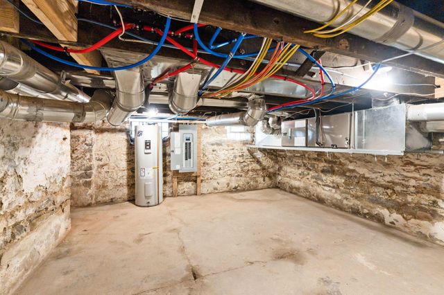 61 Dakota Avenue, Columbus, OH 43222