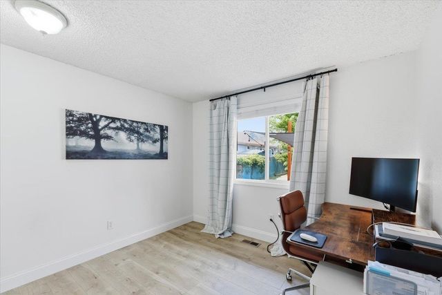 1018 S Herald Rd, Spokane Valley, WA 99206