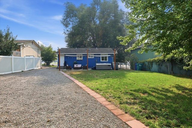 1018 S Herald Rd, Spokane Valley, WA 99206
