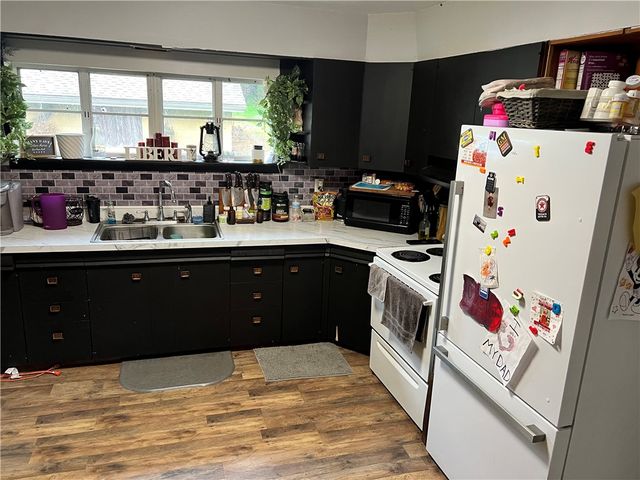 303 Leech Rd, Hempfield Twp, PA 16125