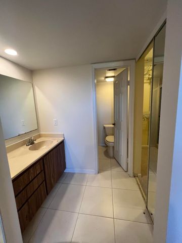 3540 Whitehall Drive 203, West Palm Beach, FL 33401