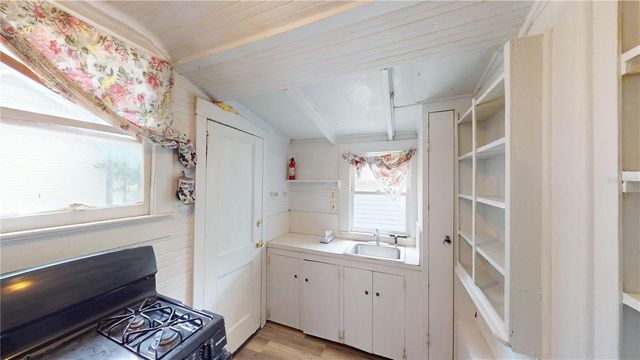 1329 10TH AVENUE S, St Petersburg, FL 33705