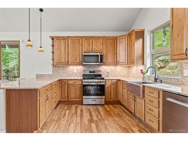 32311 Lodgepole Dr, Evergreen, CO 80439
