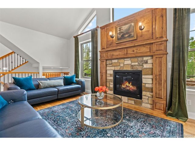 32311 Lodgepole Dr, Evergreen, CO 80439