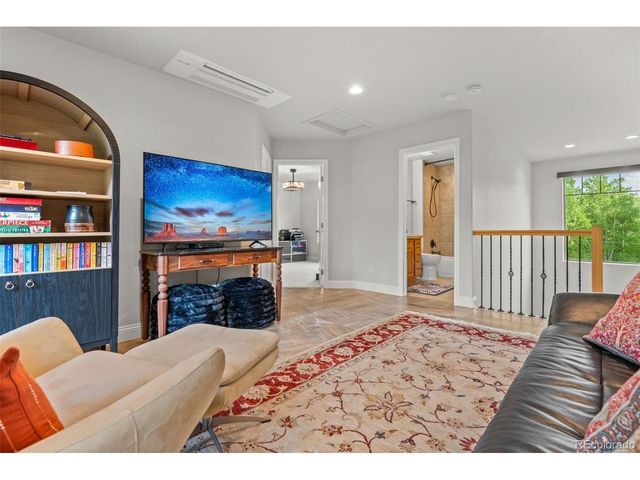 32311 Lodgepole Dr, Evergreen, CO 80439
