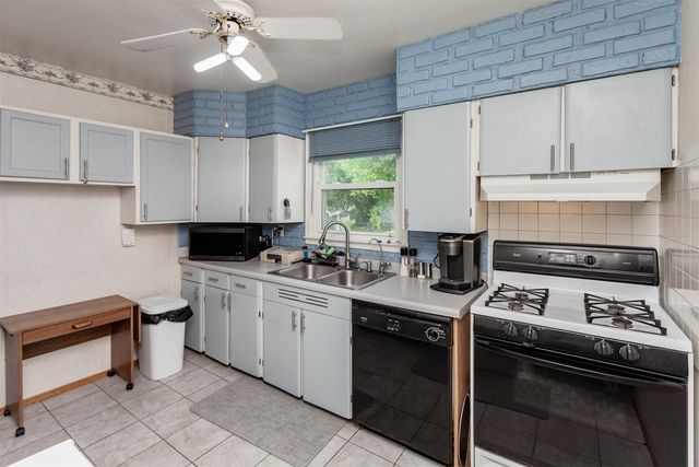 4080 SE 15th Court, Des Moines, IA 50320