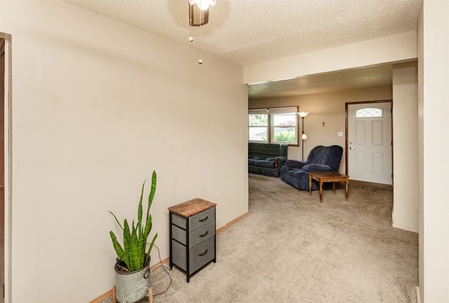 4080 SE 15th Court, Des Moines, IA 50320