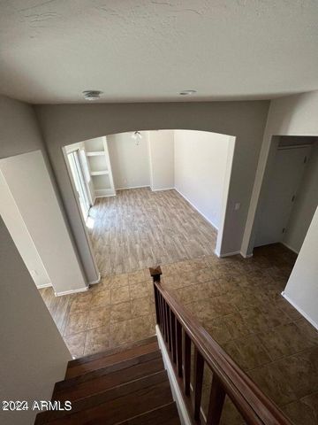 4661 E LAUREL Avenue, Gilbert, AZ 85234