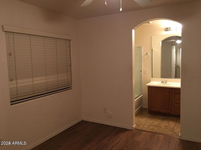 4661 E LAUREL Avenue, Gilbert, AZ 85234