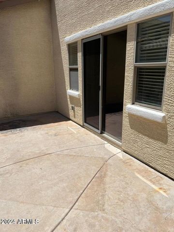 4661 E LAUREL Avenue, Gilbert, AZ 85234