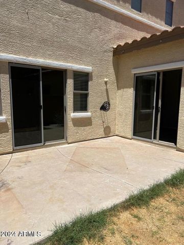 4661 E LAUREL Avenue, Gilbert, AZ 85234