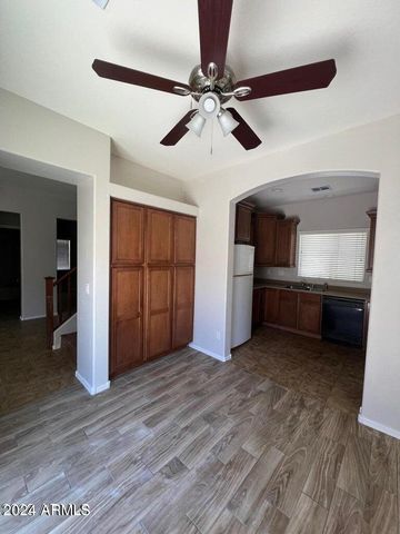 4661 E LAUREL Avenue, Gilbert, AZ 85234