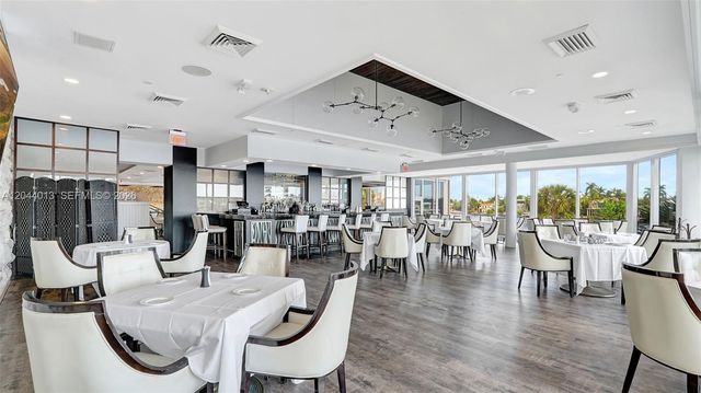 20281 E Country Club Drive 407, Aventura, FL 33180