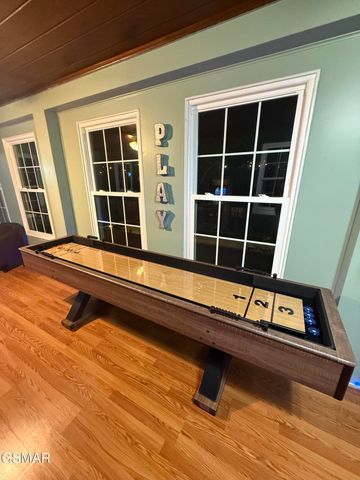 204 Hill Street, Gatlinburg, TN 37738