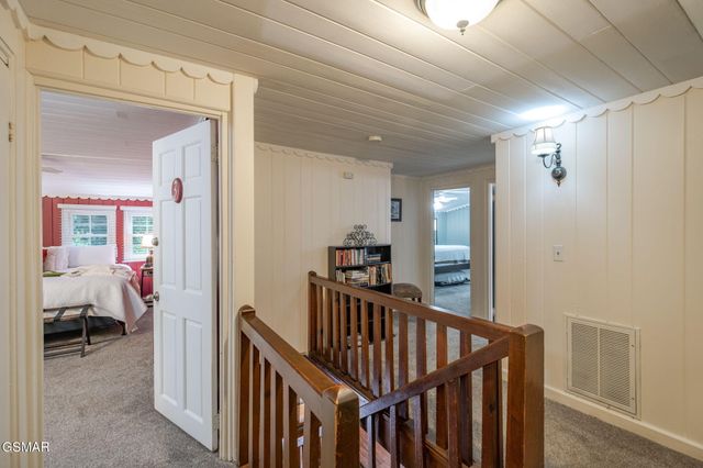 204 Hill Street, Gatlinburg, TN 37738