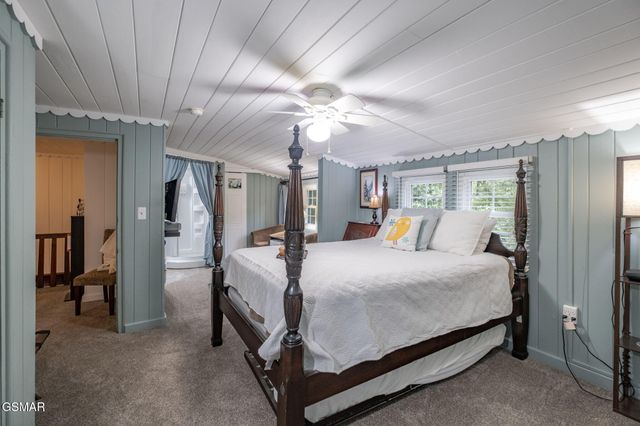 204 Hill Street, Gatlinburg, TN 37738