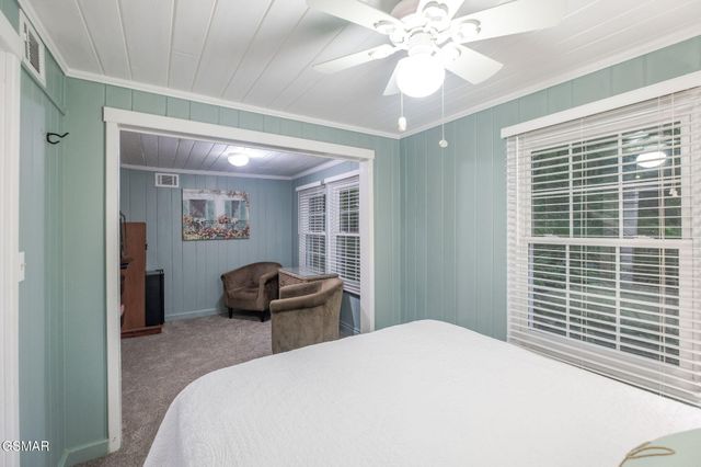 204 Hill Street, Gatlinburg, TN 37738