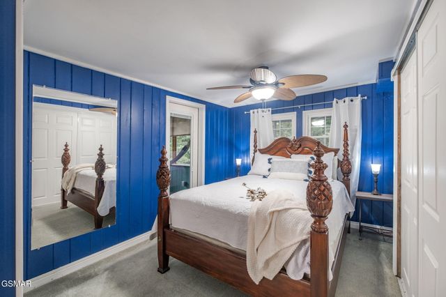 204 Hill Street, Gatlinburg, TN 37738