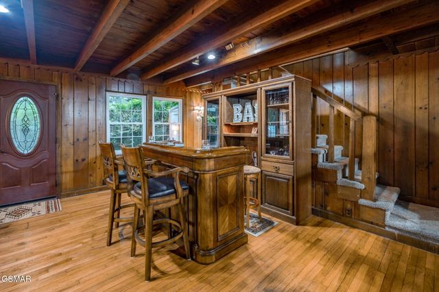 204 Hill Street, Gatlinburg, TN 37738