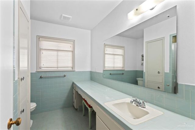240 Austin Boulevard, Edinburg, TX 78539