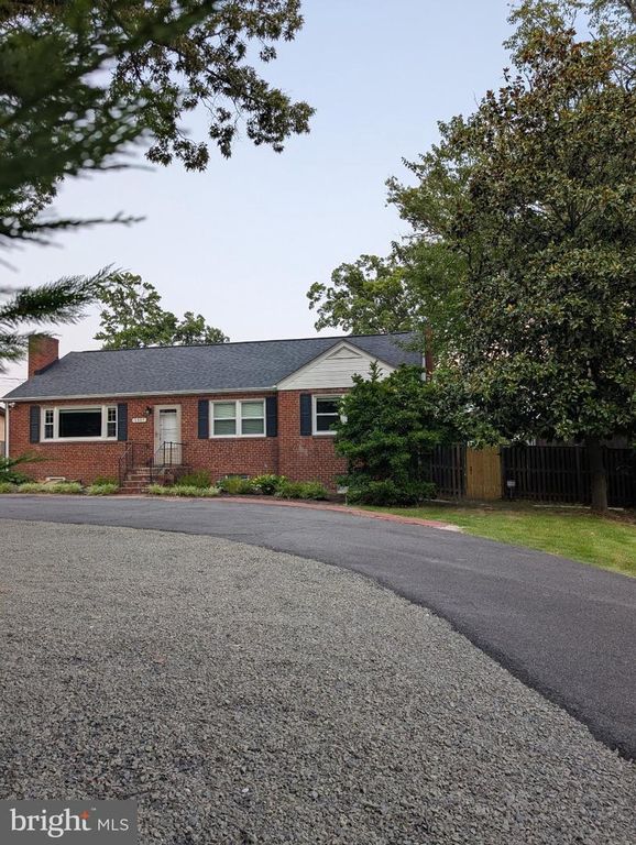 3907 PROSPERITY AVE, Fairfax, VA 22031