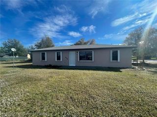 955 Lake Drive E, Lake Placid, FL 33852