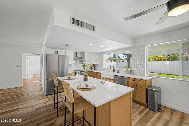 807 W NARANJA Avenue, Mesa, AZ 85210