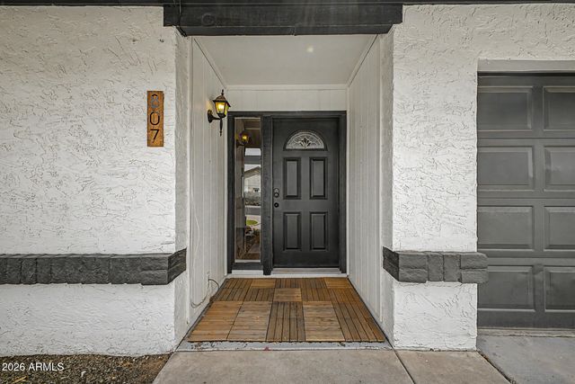 807 W NARANJA Avenue, Mesa, AZ 85210