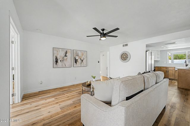 807 W NARANJA Avenue, Mesa, AZ 85210