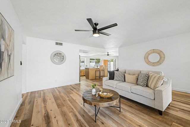 807 W NARANJA Avenue, Mesa, AZ 85210