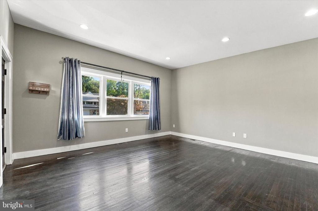 7242 HILL RD, PHILADELPHIA, PA 19128 — photo 4
