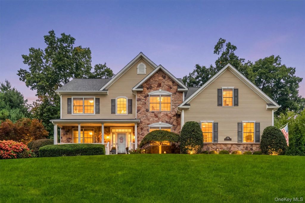 54 Ridgemont Drive, Hopewell Junction, NY 12533