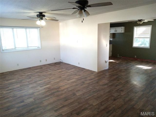 339 W Castor Street, Dexter, MO 63841