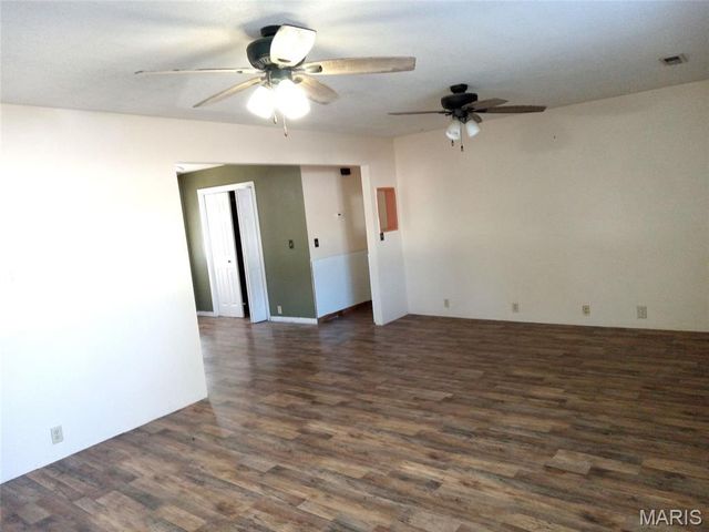 339 W Castor Street, Dexter, MO 63841