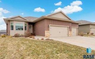 9520 W Keyrell Cir Circle, Sioux Falls, SD 57106