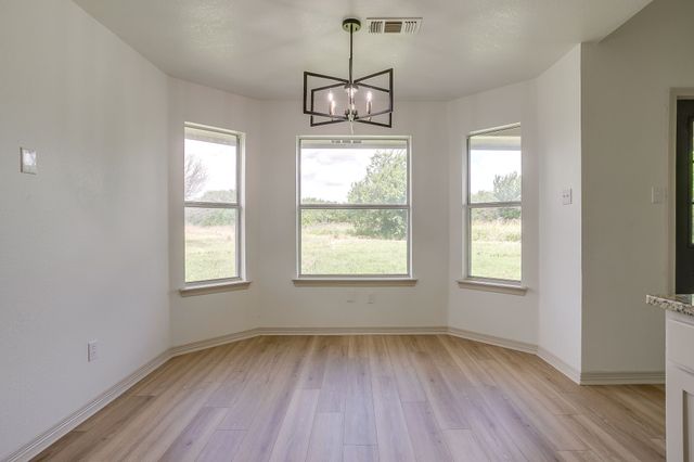 102 Meadow Ridge Drive, Venus, TX 76084