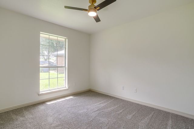 102 Meadow Ridge Drive, Venus, TX 76084