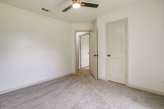 102 Meadow Ridge Drive, Venus, TX 76084