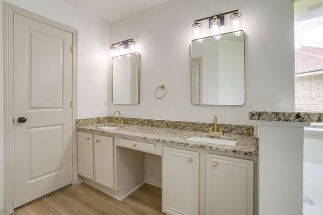 102 Meadow Ridge Drive, Venus, TX 76084