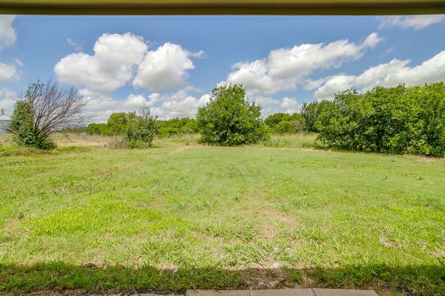 102 Meadow Ridge Drive, Venus, TX 76084