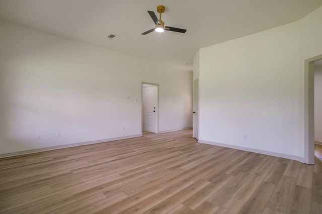 102 Meadow Ridge Drive, Venus, TX 76084