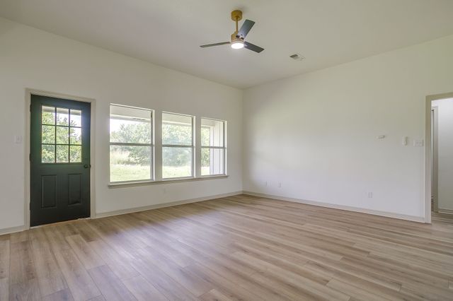 102 Meadow Ridge Drive, Venus, TX 76084