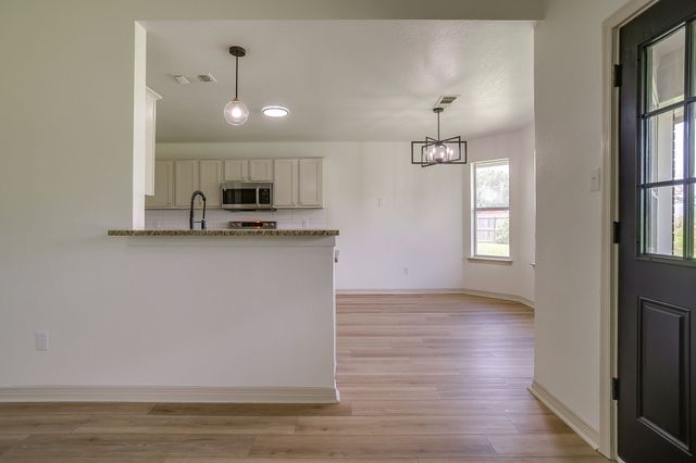 102 Meadow Ridge Drive, Venus, TX 76084