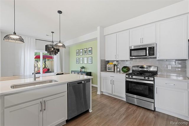 2401 Salt Springs Drive, Saline, MI 48176