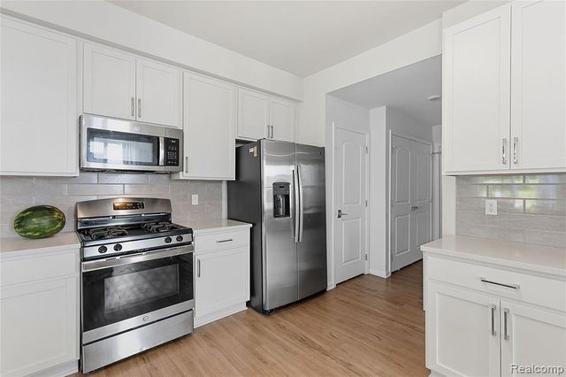2401 Salt Springs Drive, Saline, MI 48176