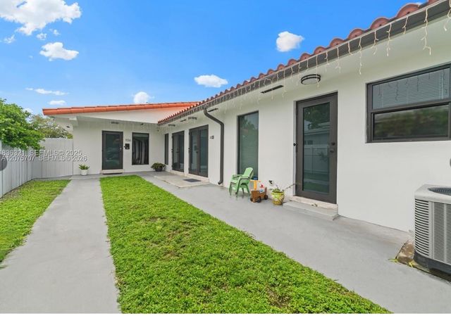 1136 NW 34th Avenue Main, Miami, FL 33125