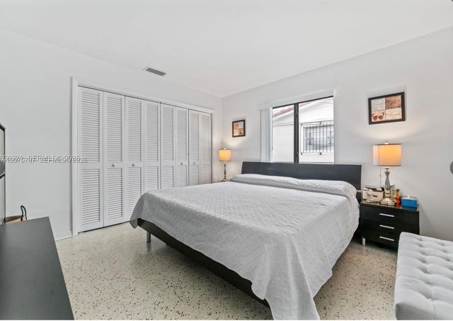 1136 NW 34th Avenue Main, Miami, FL 33125