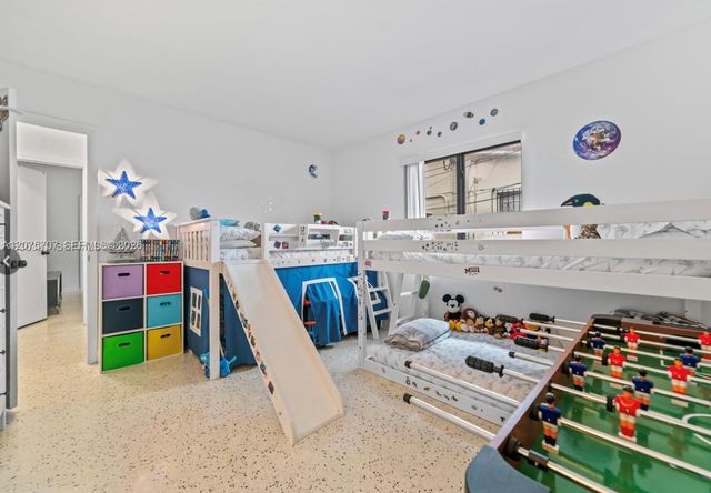 1136 NW 34th Avenue Main, Miami, FL 33125