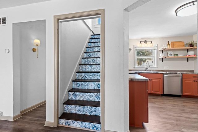 115 S WASHINGTON STREET, De Pere, WI 54115